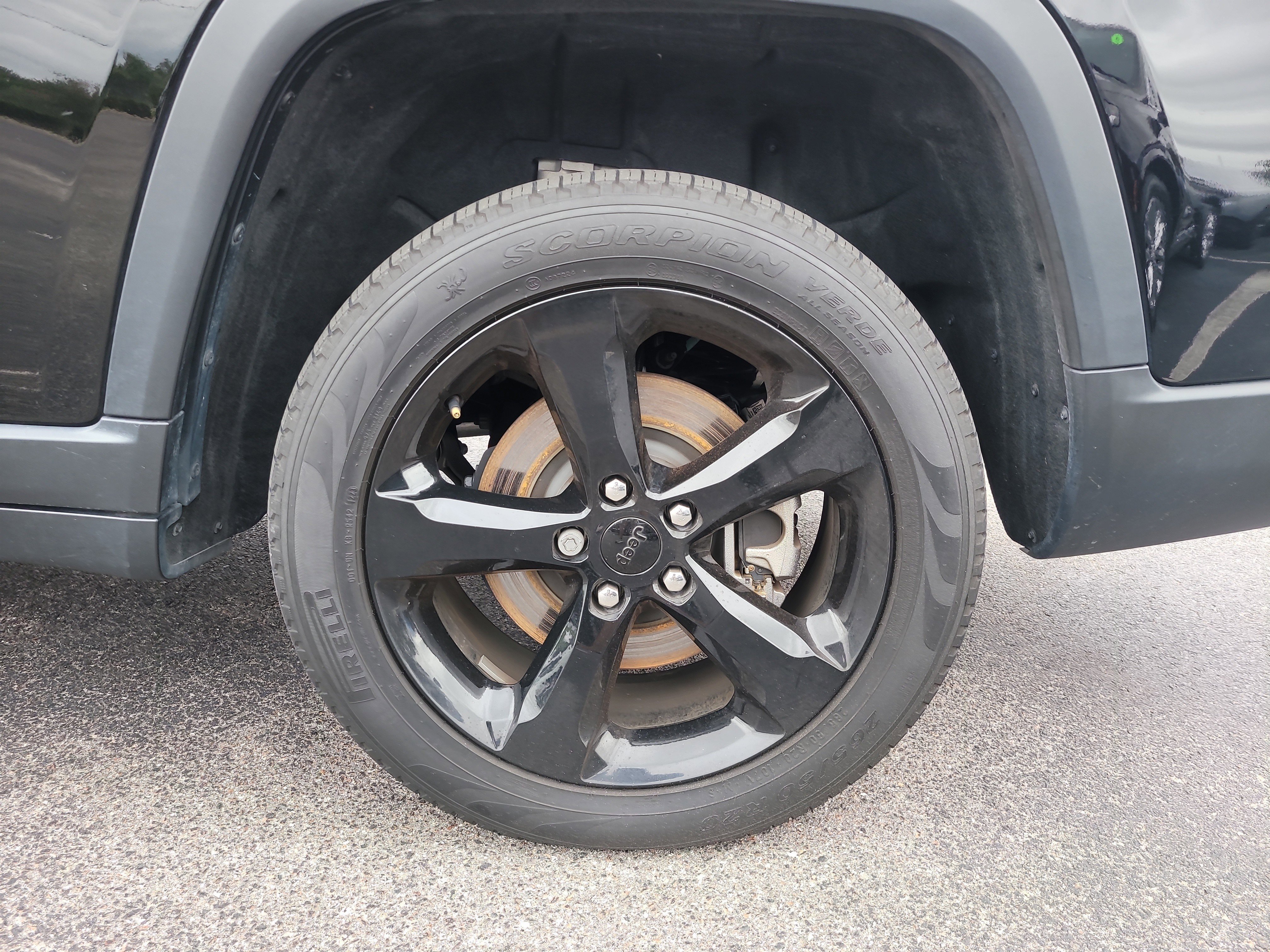 Used 2023 Jeep Grand Cherokee L Limited w/ Black Appearance Package RWD image 8