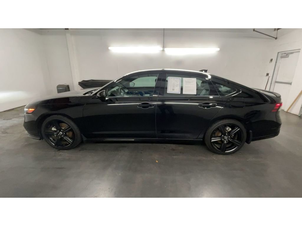 Used 2024 Honda Accord Sport image 5