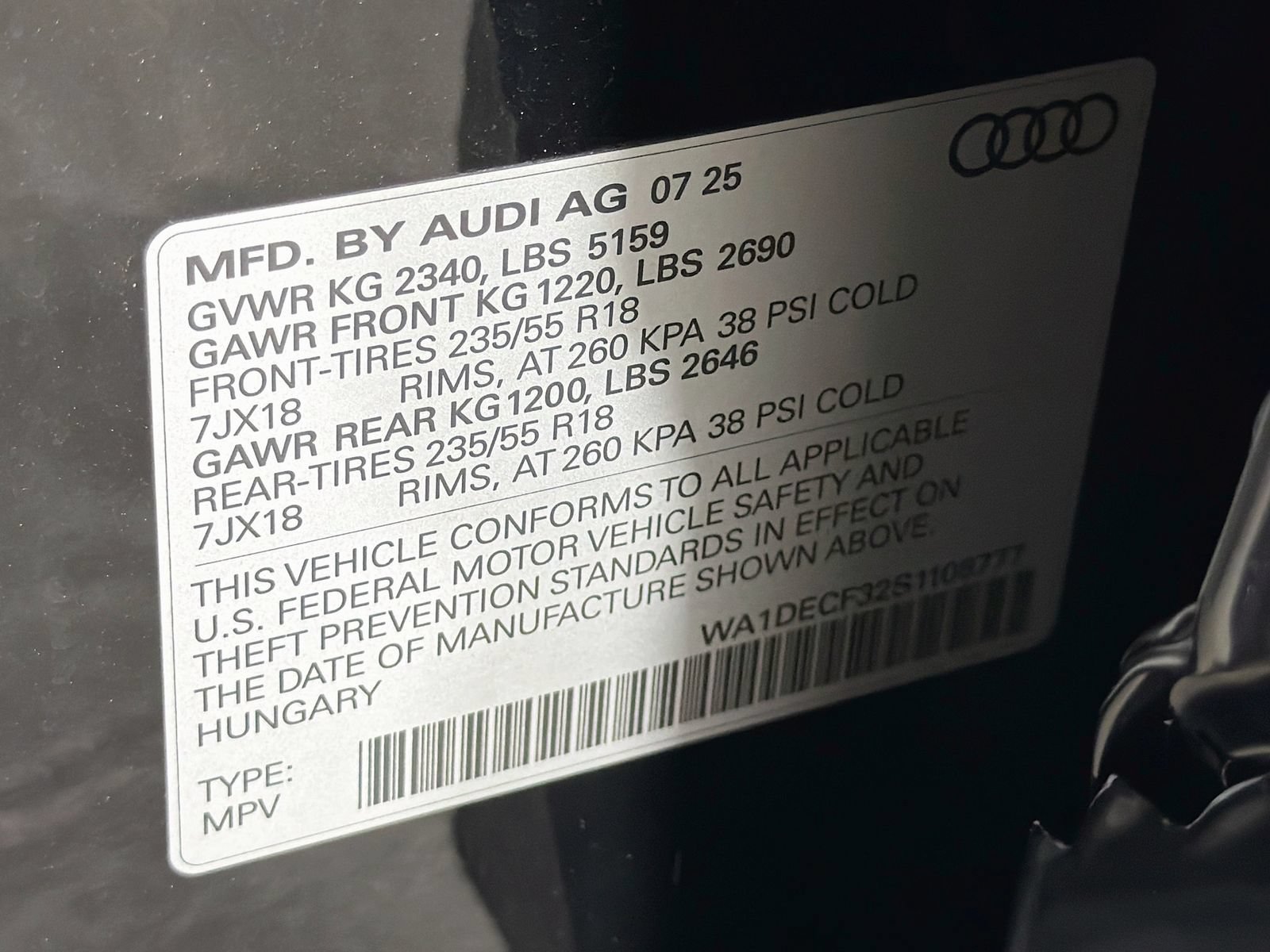 Certified 2025 Audi Q3 2.0T Premium w/ Convenience Package AWD/4WD image 32