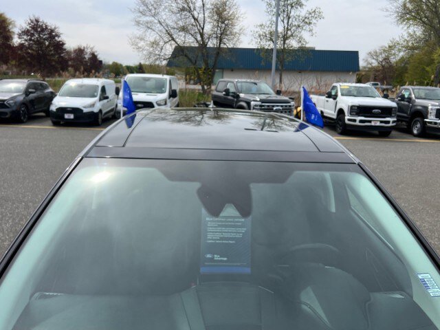 Certified 2022 Ford Edge Titanium AWD/4WD image 41