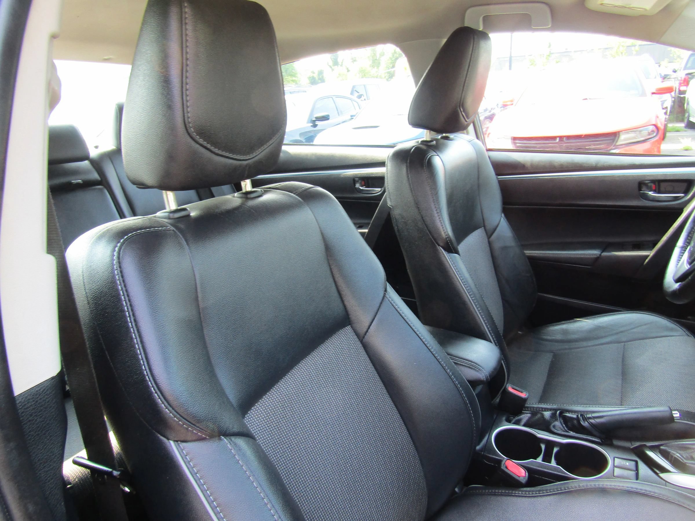 Used 2015 Toyota Corolla S FWD image 15