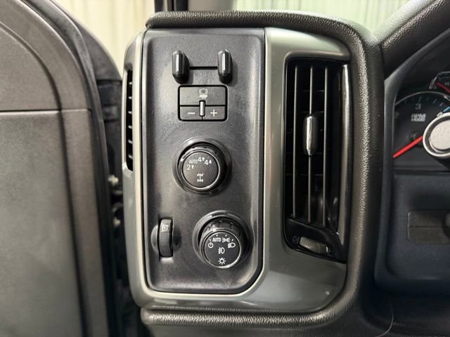 Used 2019 Chevrolet Silverado 1500 LT w/ All Star Edition AWD/4WD image 15