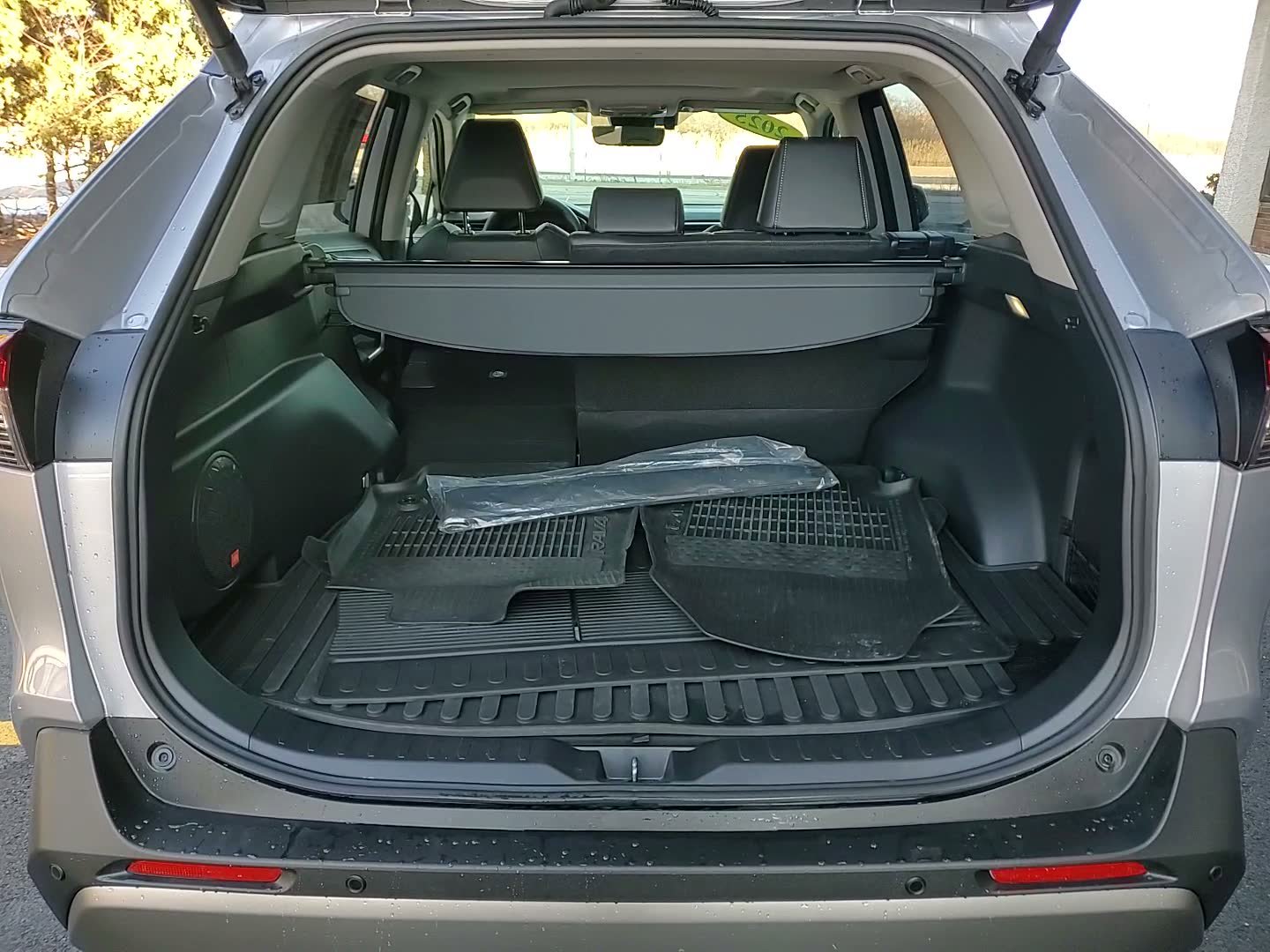 Certified 2025 Toyota RAV4 Limited w/ Weather Package image 7