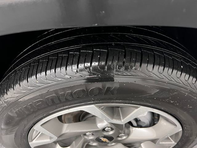 Used 2025 Chevrolet Trax LT w/ LT Convenience Package image 18