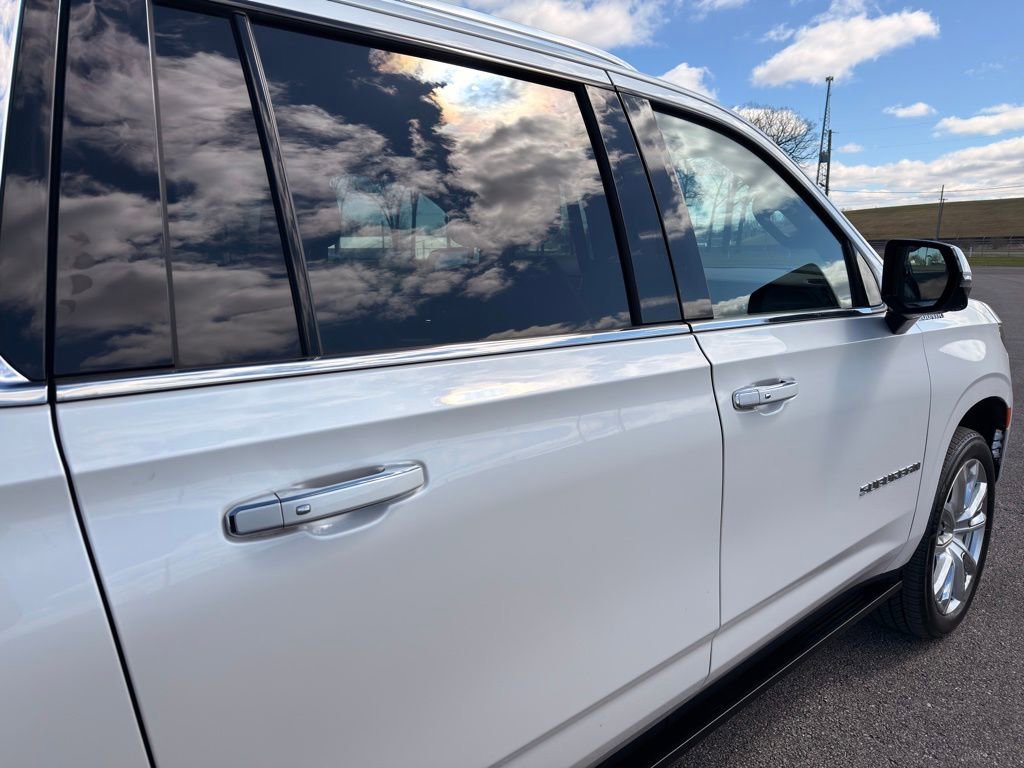 Used 2022 Chevrolet Suburban High Country w/ LPO, Illumination Package image 5