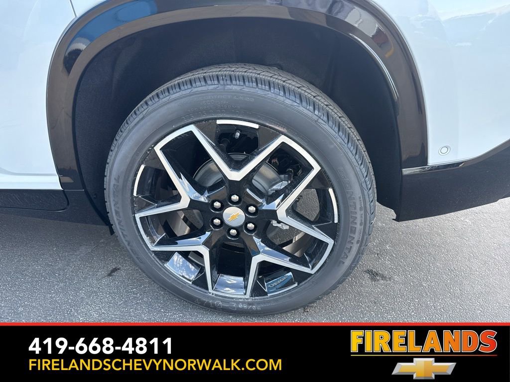 New 2026 Chevrolet Traverse High Country w/ LPO, Floor Liner Package image 22