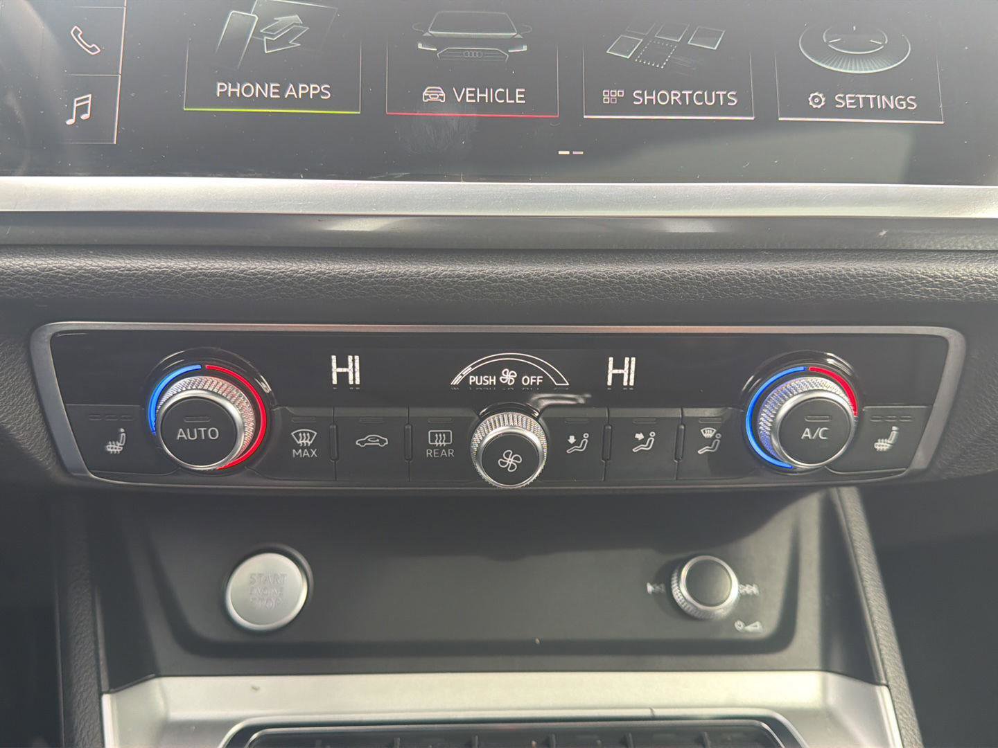 Used 2020 Audi Q3 2.0T Prestige w/ Prestige Package image 27