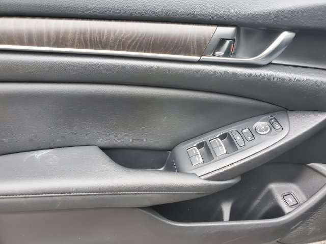Used 2020 Honda Accord EX image 12