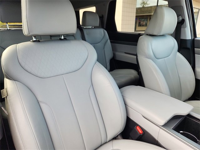 Certified 2022 Hyundai Palisade SEL w/ 8P Bench Seat Package image 32