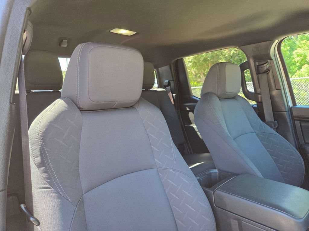 Certified 2024 Toyota Tacoma SR AWD/4WD image 15