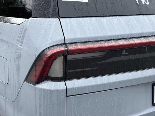 New 2026 Lincoln Navigator Premiere image 11