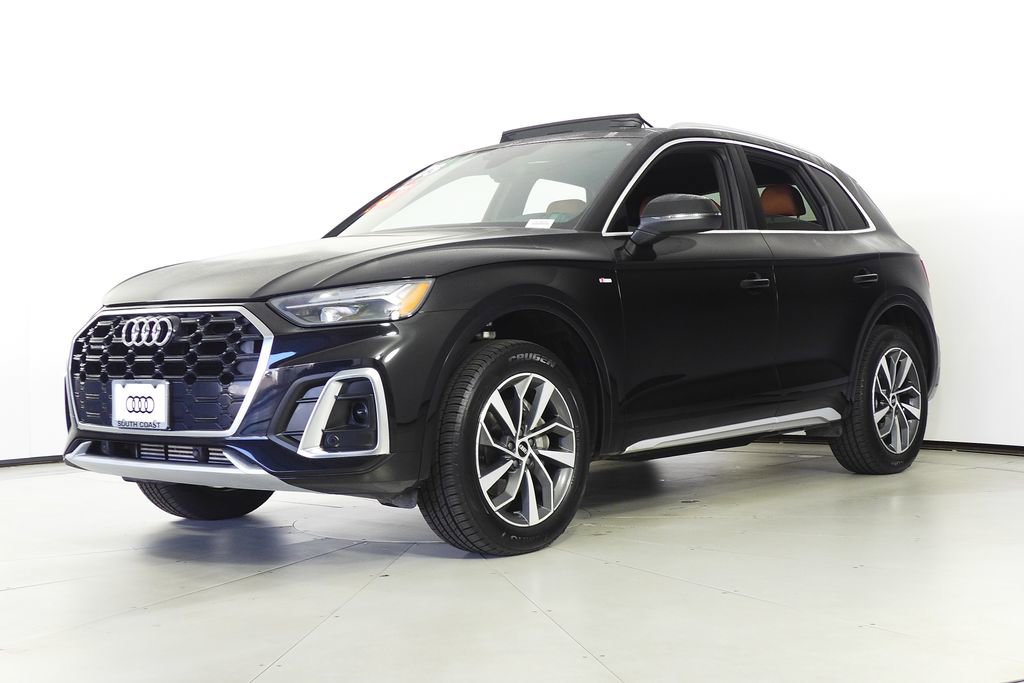 Used 2023 Audi Q5 2.0T Premium w/ Convenience Package image 2