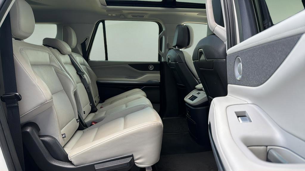 Used 2025 Lincoln Navigator Black Label image 22