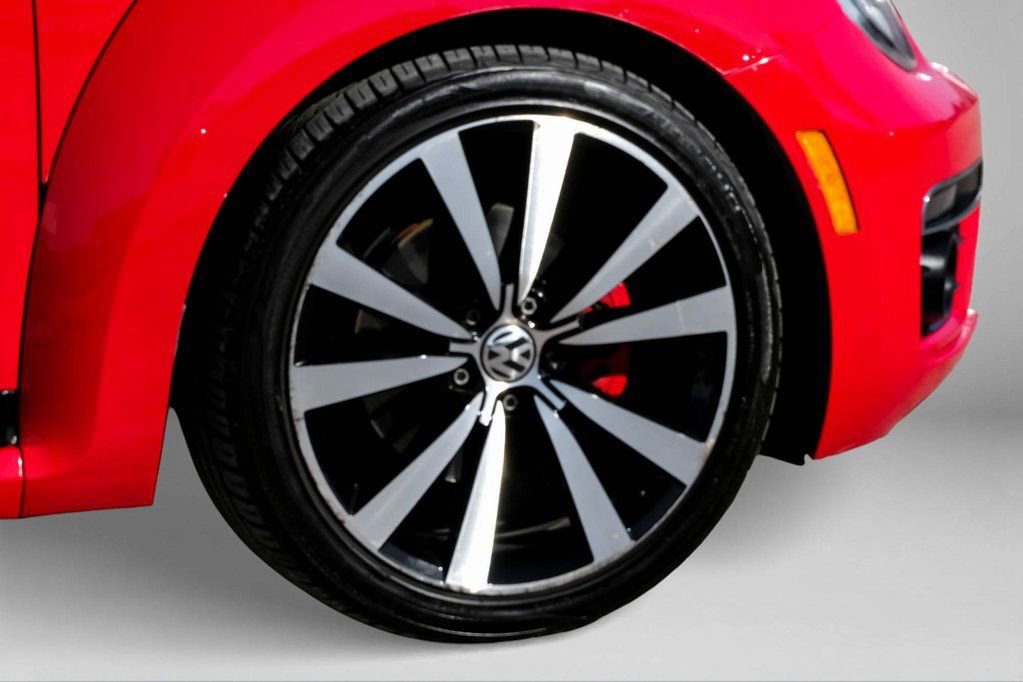 Used 2014 Volkswagen Beetle R-Line image 44