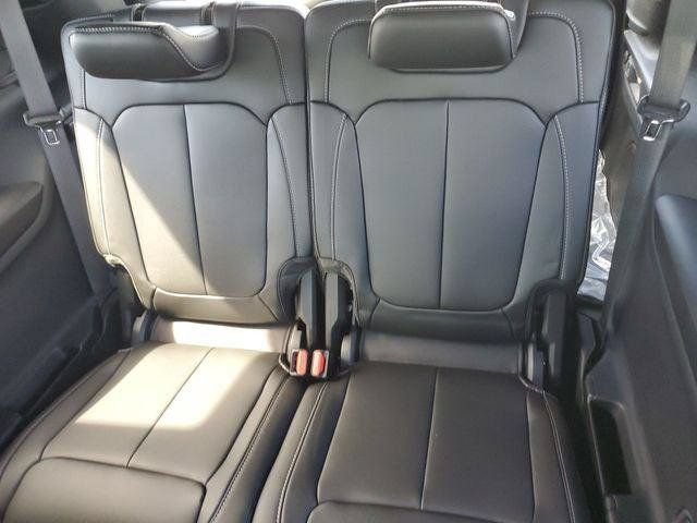 New 2026 Jeep Grand Cherokee L Limited w/ Limited Altitude Package AWD/4WD image 11