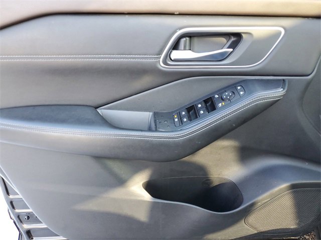 Used 2021 Nissan Rogue SV w/ Premium Package image 21