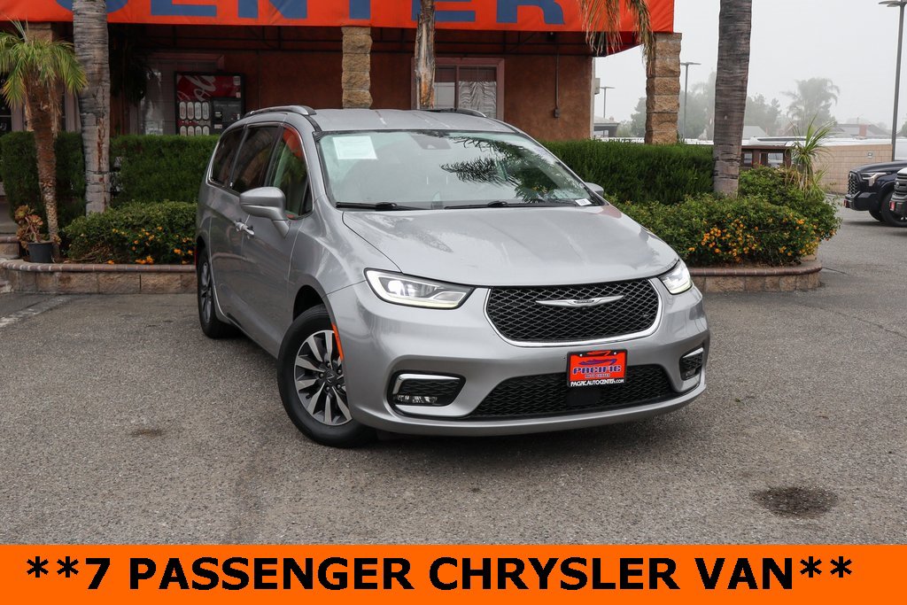 Used 2021 Chrysler Pacifica Touring-L