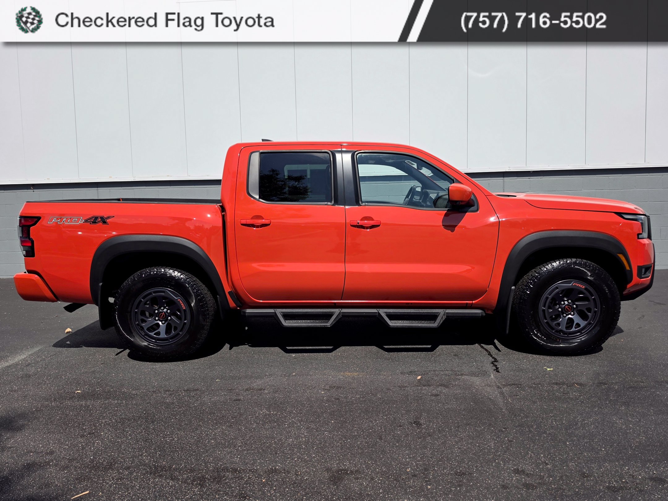 Used 2025 Nissan Frontier PRO-4X w/ Pro Premium Package AWD/4WD image 6