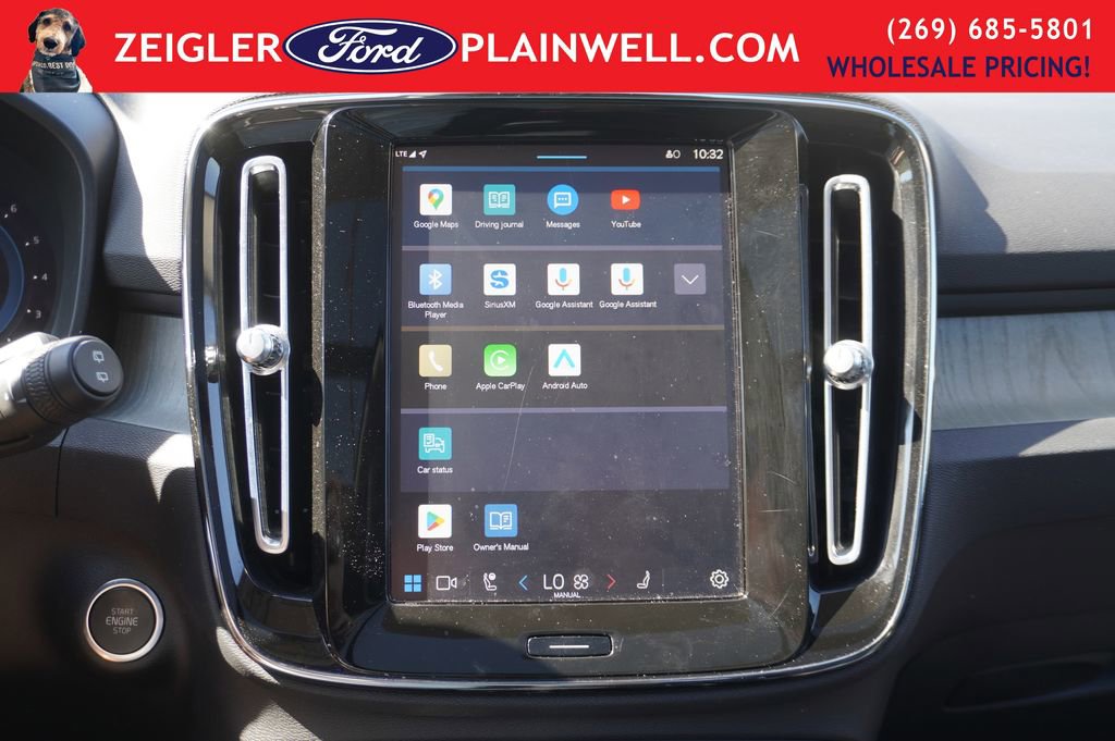 Used 2023 Volvo XC40 B5 Plus w/ Protection Package Premier image 22