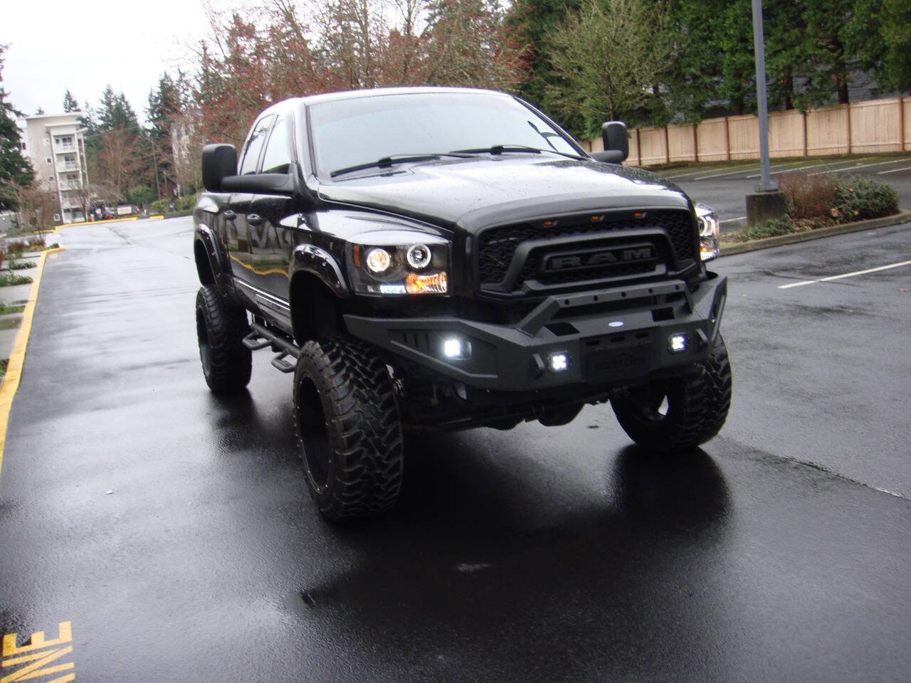 Used 2007 Dodge Ram 3500 Truck Laramie AWD/4WD image 4