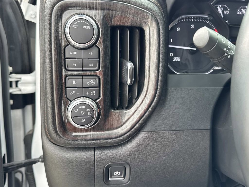 Used 2023 GMC Sierra 2500 AT4 w/ AT4 Preferred Package AWD/4WD image 48