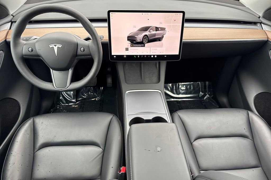 Used 2025 Tesla Model Y Long Range image 12