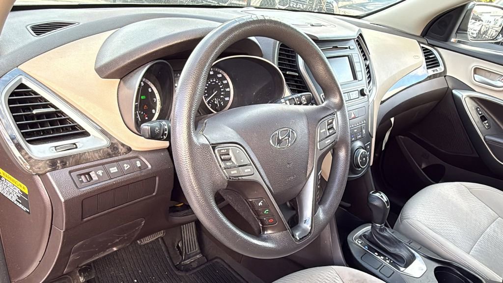 Used 2017 Hyundai Santa Fe Sport FWD image 20
