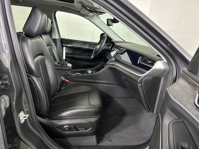 Used 2024 Jeep Grand Cherokee Limited 4xe image 28