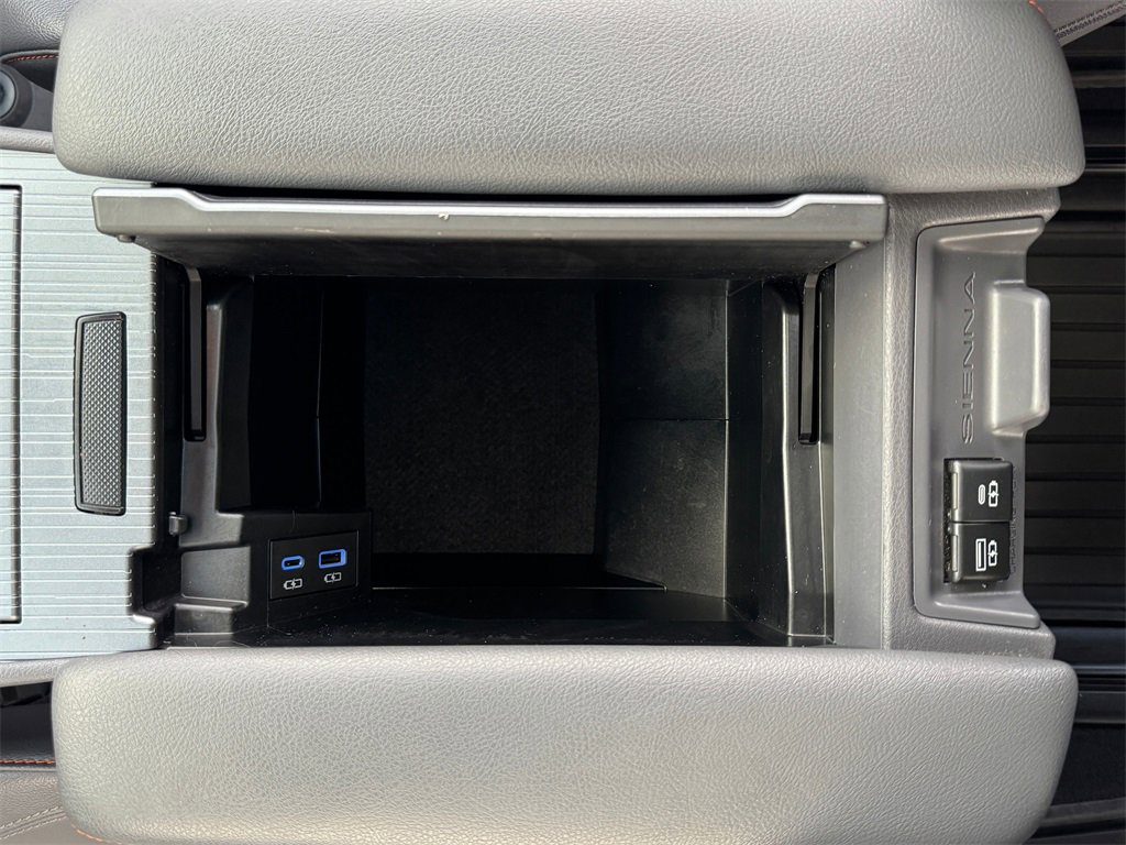 Certified 2022 Toyota Sienna XSE image 26