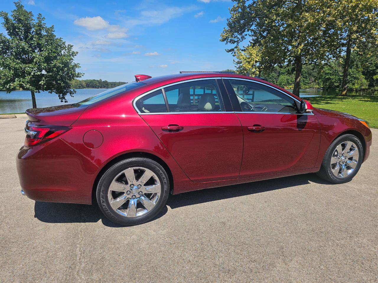 Used 2016 Buick Regal Premium w/ Driver Confidence Package #1 FWD image 4