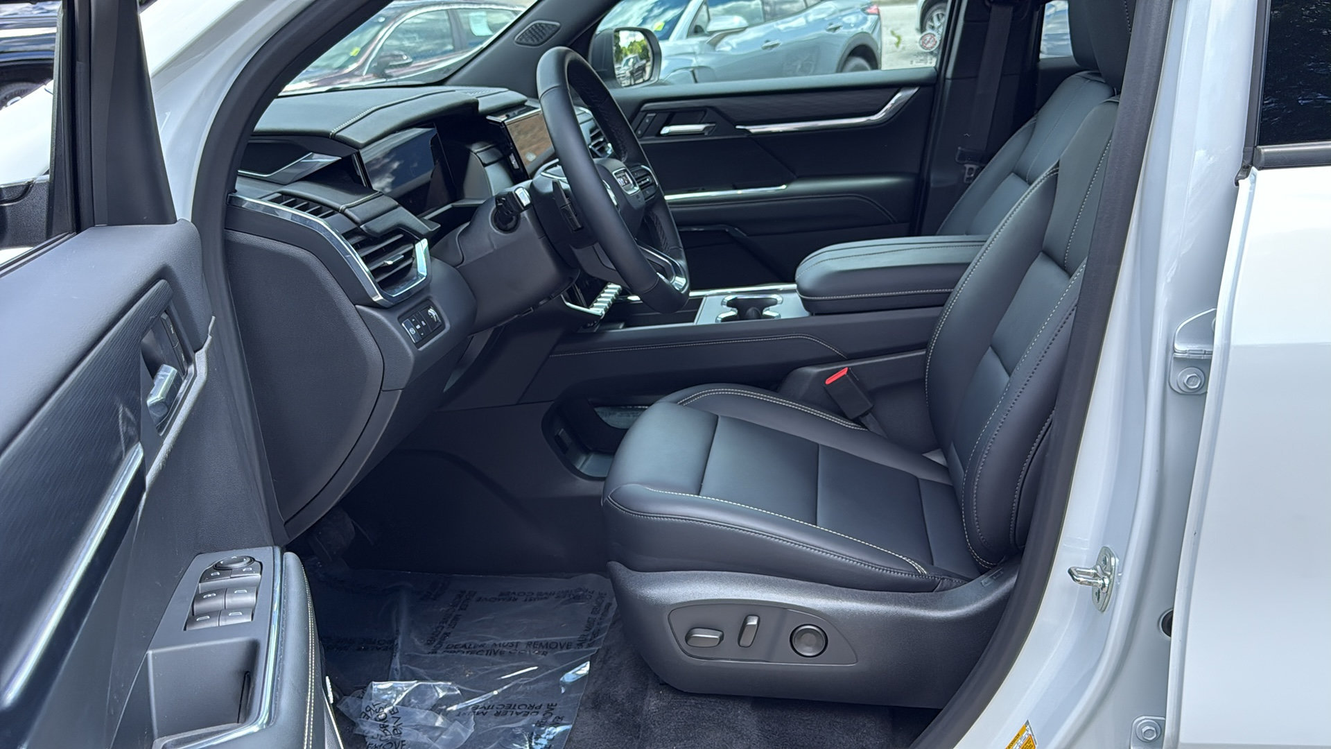 Used 2026 GMC Acadia Elevation w/ Elevation Premium Package FWD image 8