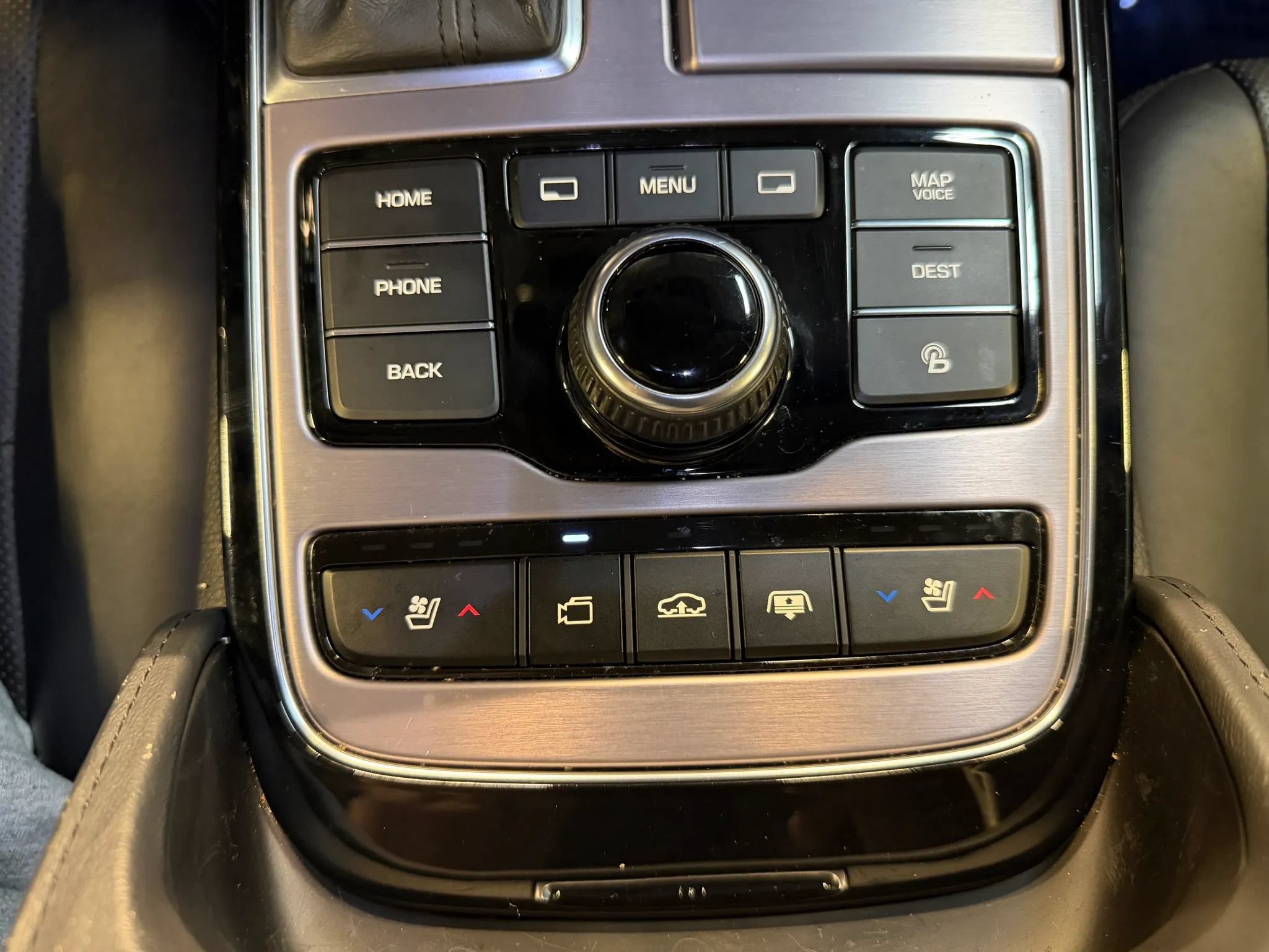 Used 2016 Hyundai Equus Ultimate RWD image 26