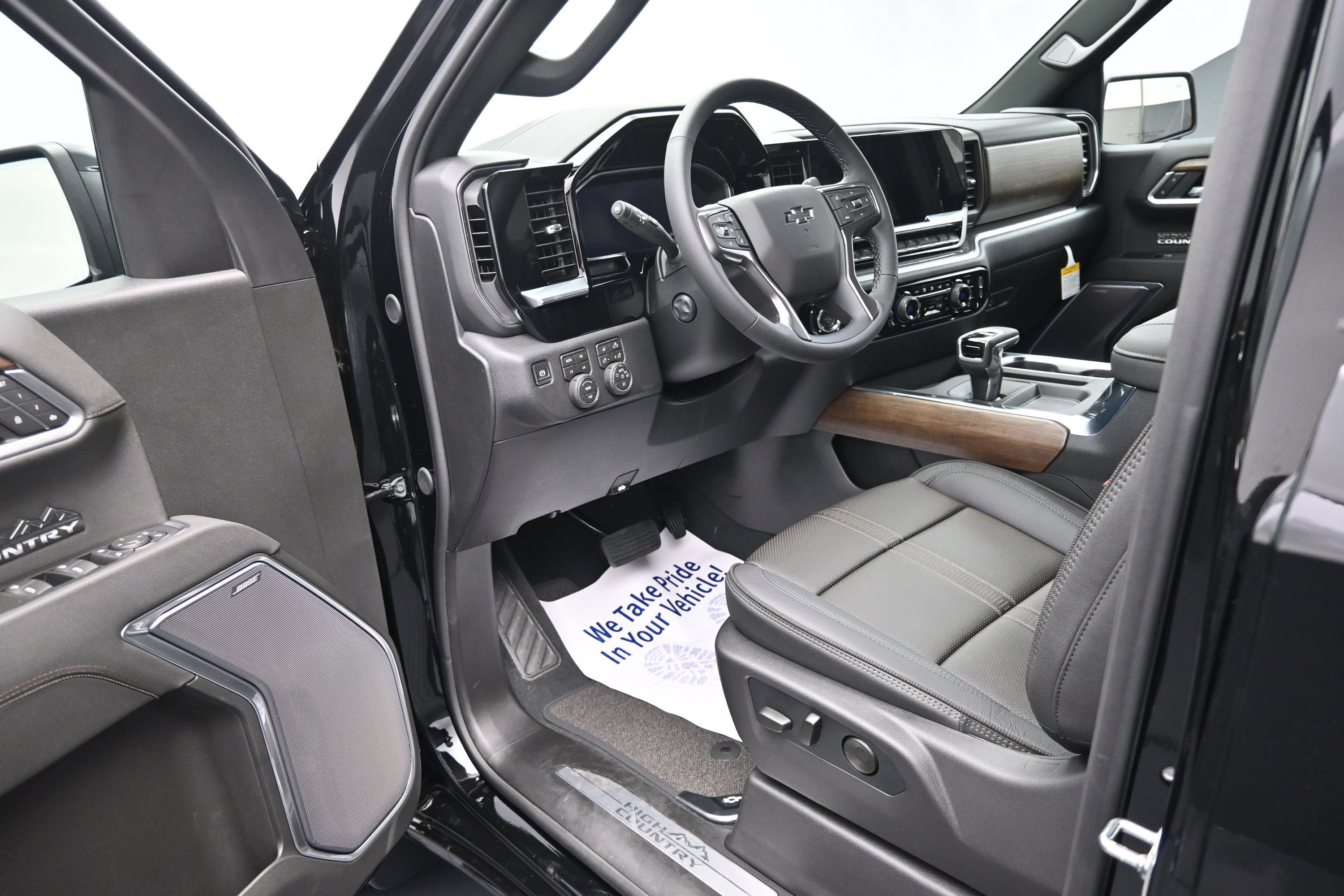 New 2026 Chevrolet Silverado 1500 High Country w/ Midnight Edition AWD/4WD image 10