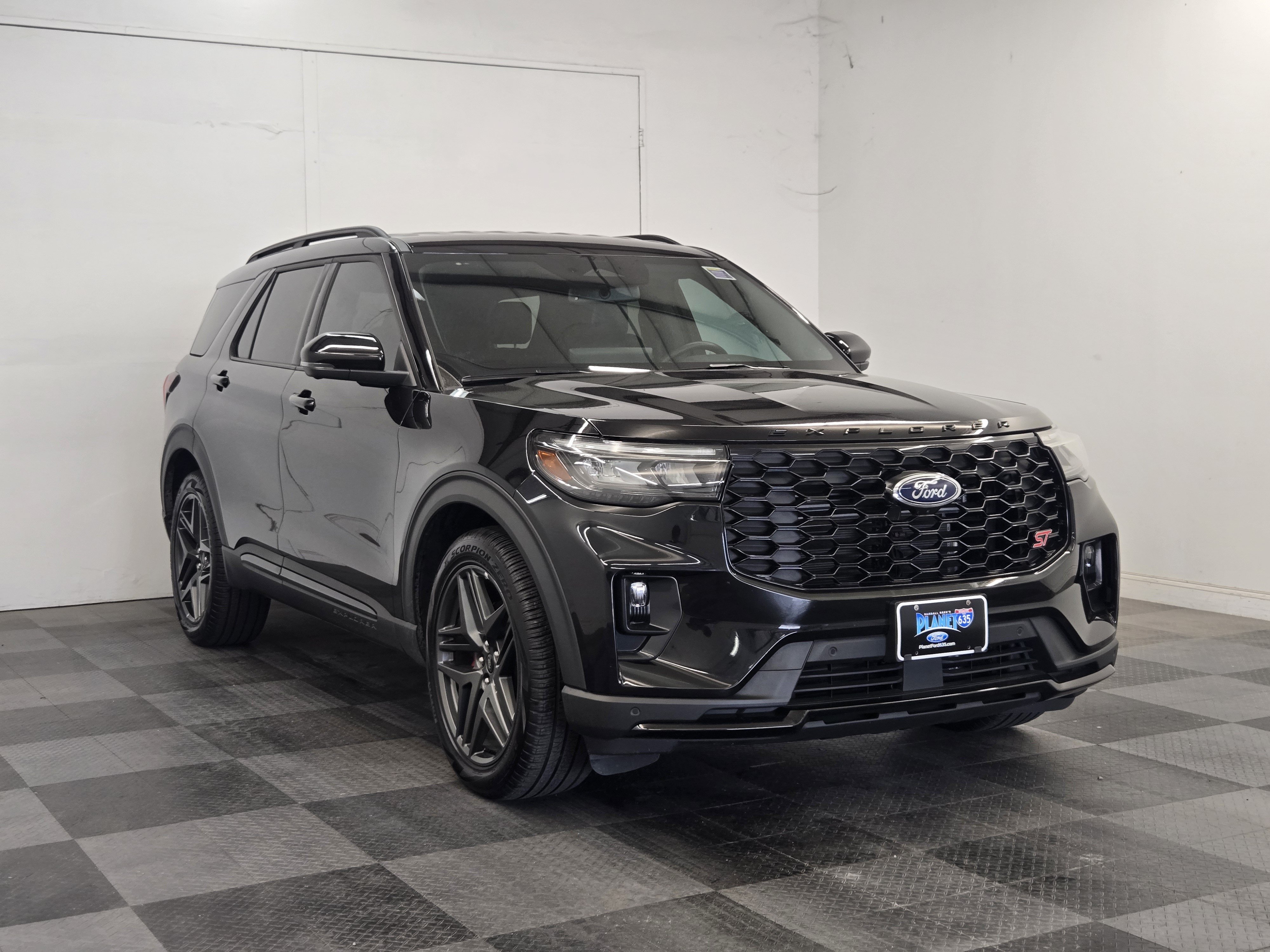 Certified 2025 Ford Explorer ST AWD/4WD video 2
