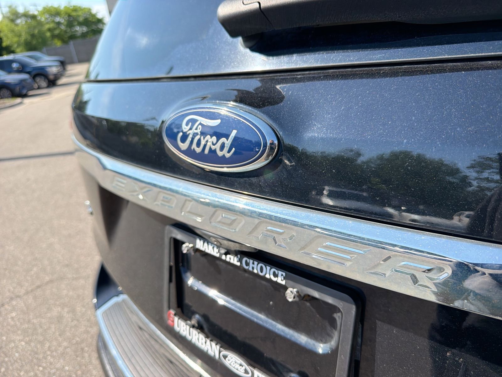 Used 2018 Ford Explorer XLT w/ Equipment Group 202A FWD image 18