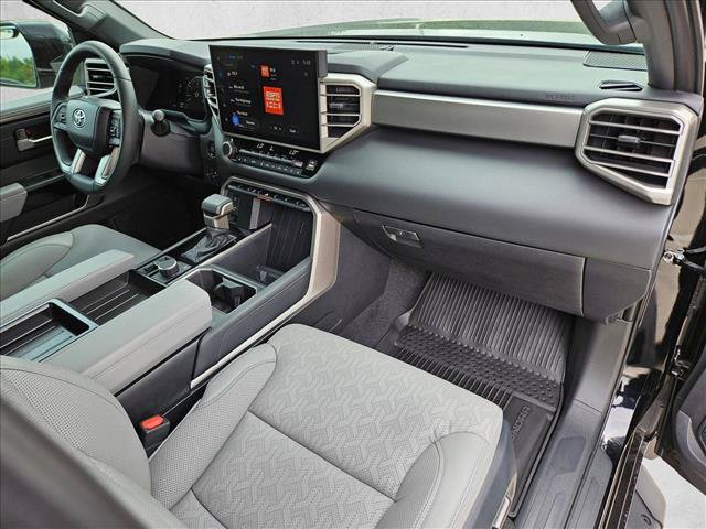 Used 2025 Toyota Tundra Limited AWD/4WD image 22