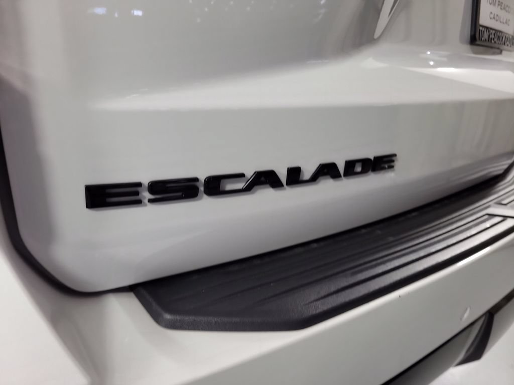Certified 2025 Cadillac Escalade ESV Sport Platinum w/ LPO, Floor Liner Package AWD/4WD image 5