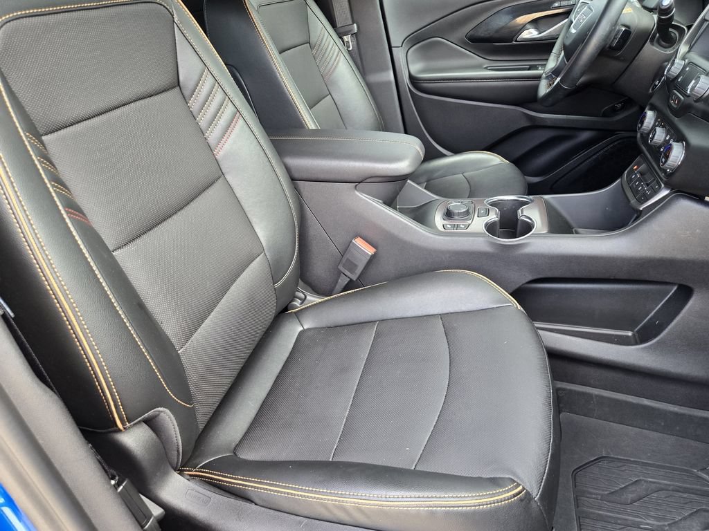 Used 2024 GMC Terrain AT4 w/ Tech Package AWD/4WD image 11