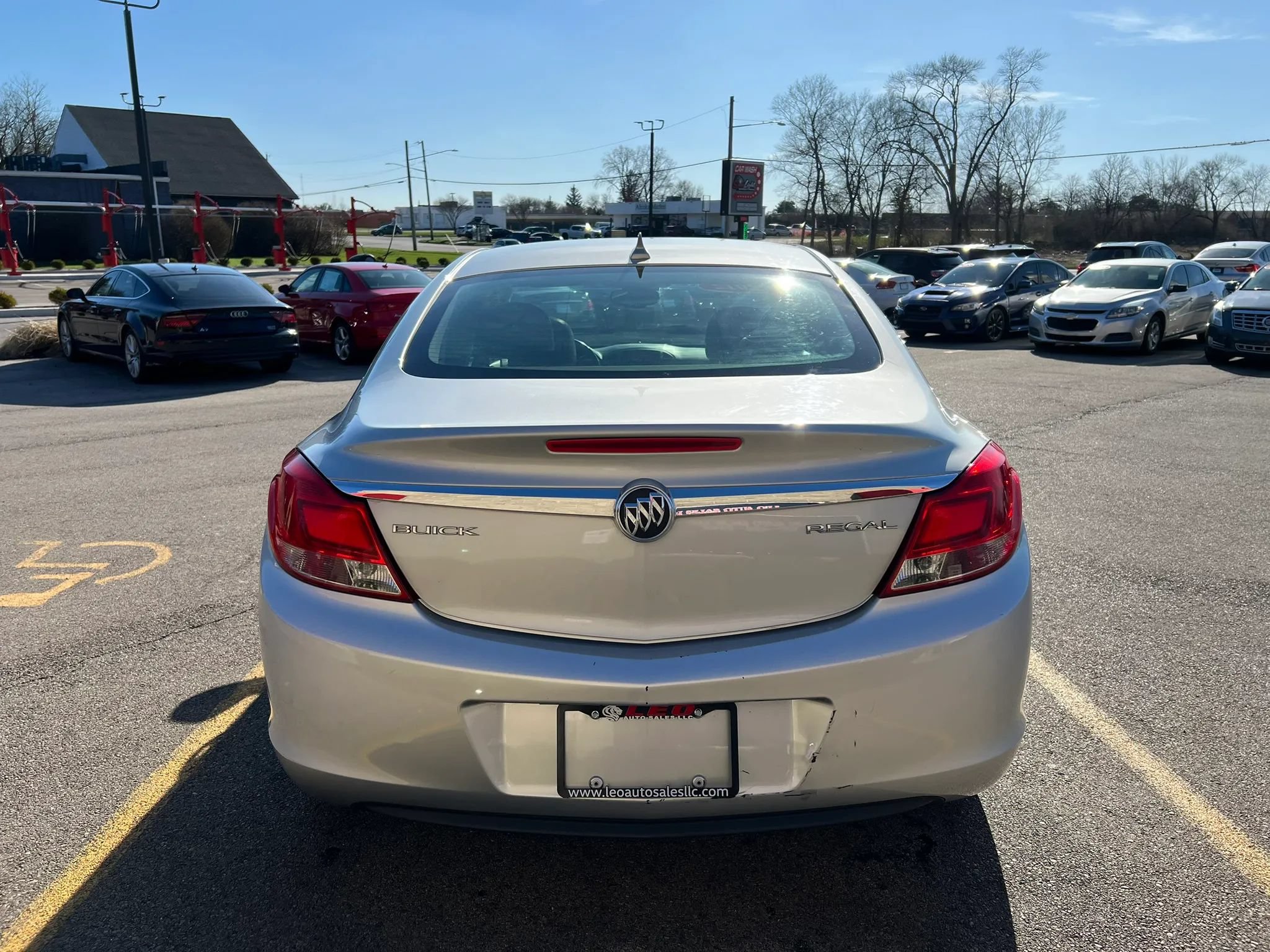 Used 2012 Buick Regal Leather FWD image 6