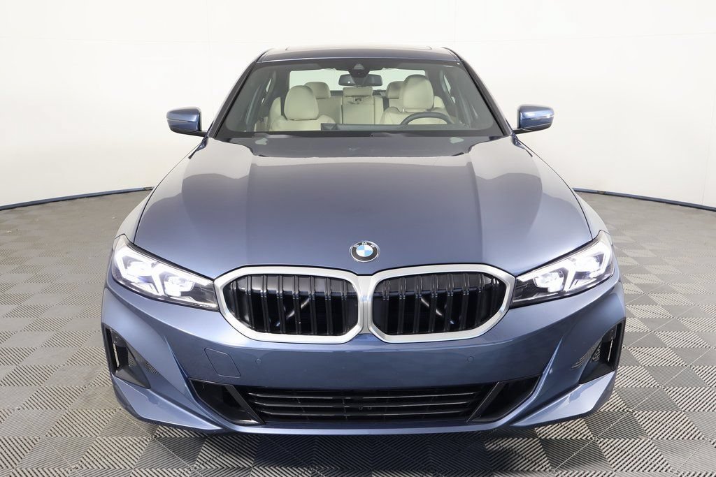 Used 2025 BMW 330i Sedan w/ Convenience Package RWD image 2