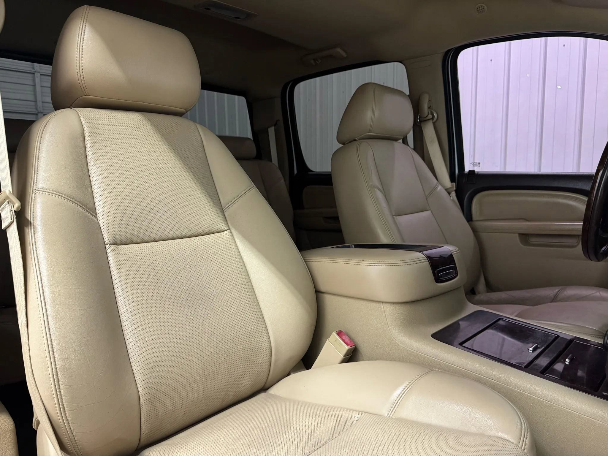 Used 2013 GMC Sierra 3500 Denali image 15