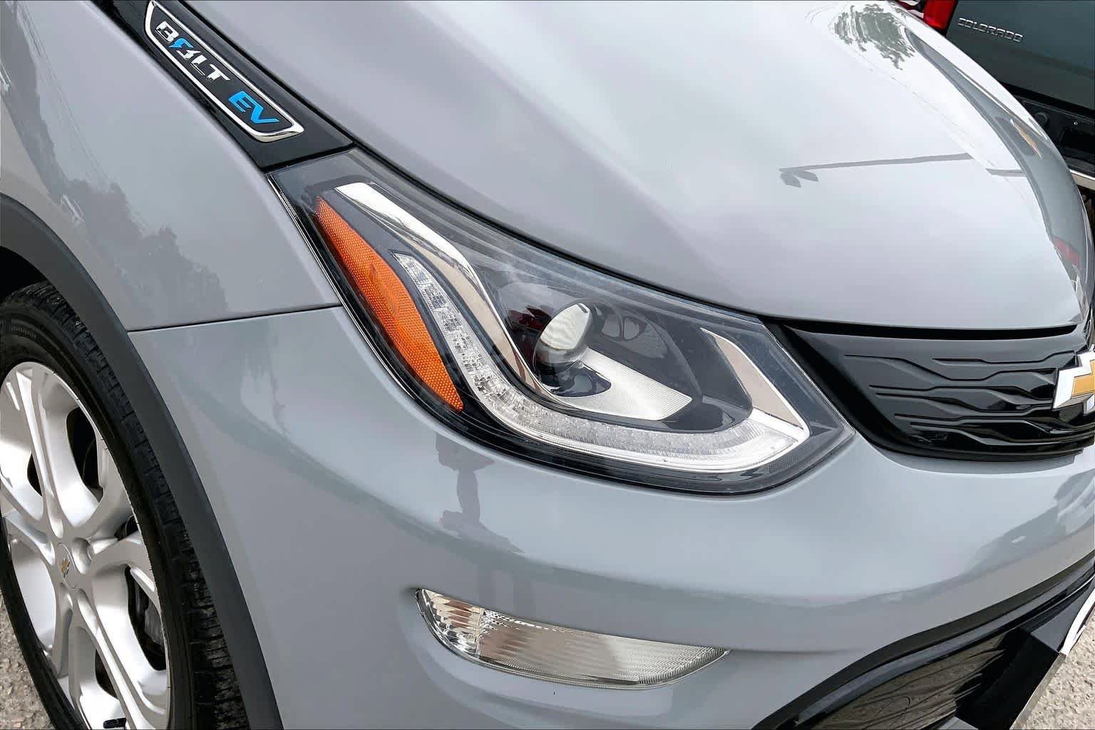 Used 2020 Chevrolet Bolt LT FWD image 25