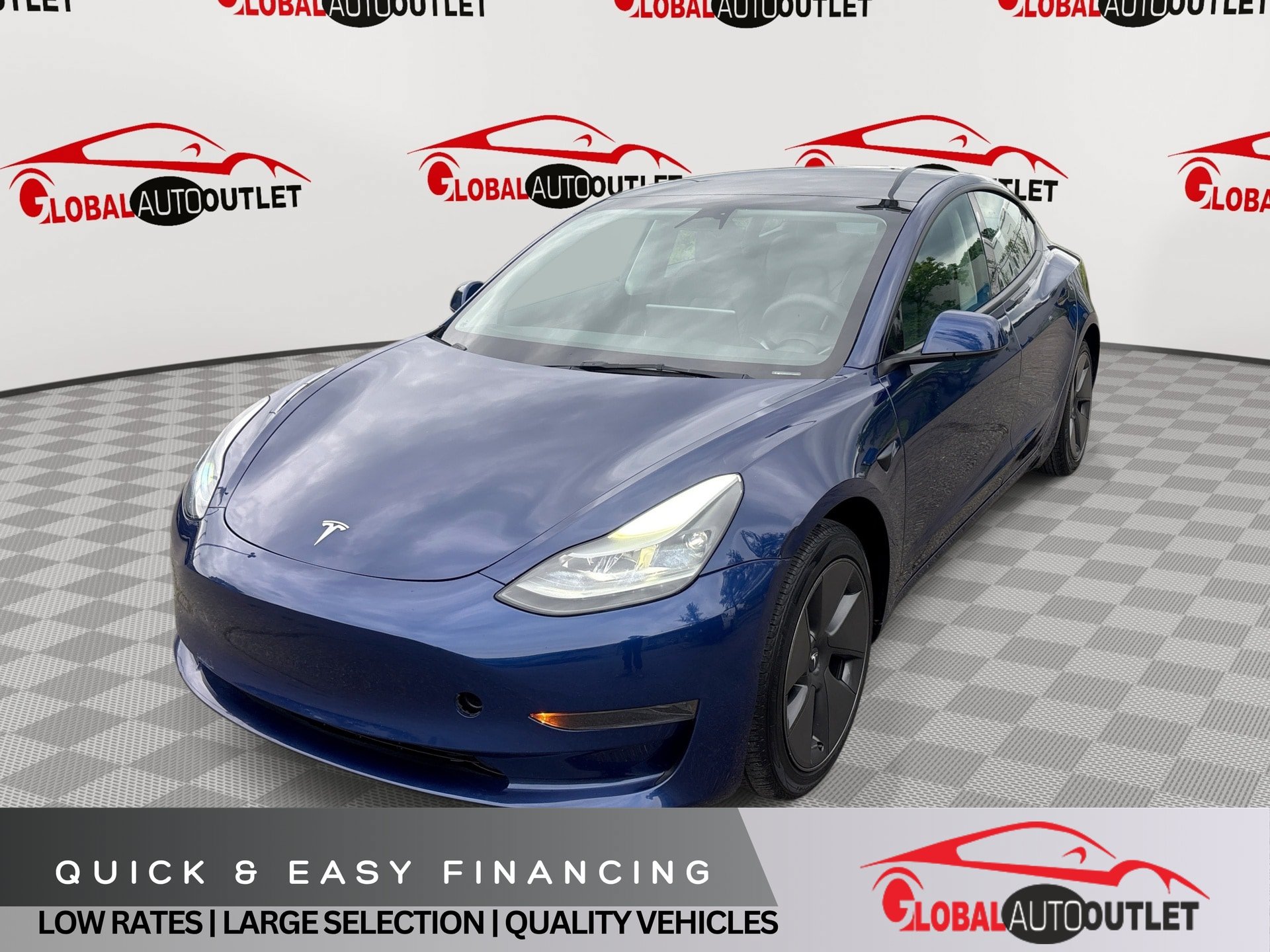 Used 2023 Tesla Model 3 Standard Range RWD image 1
