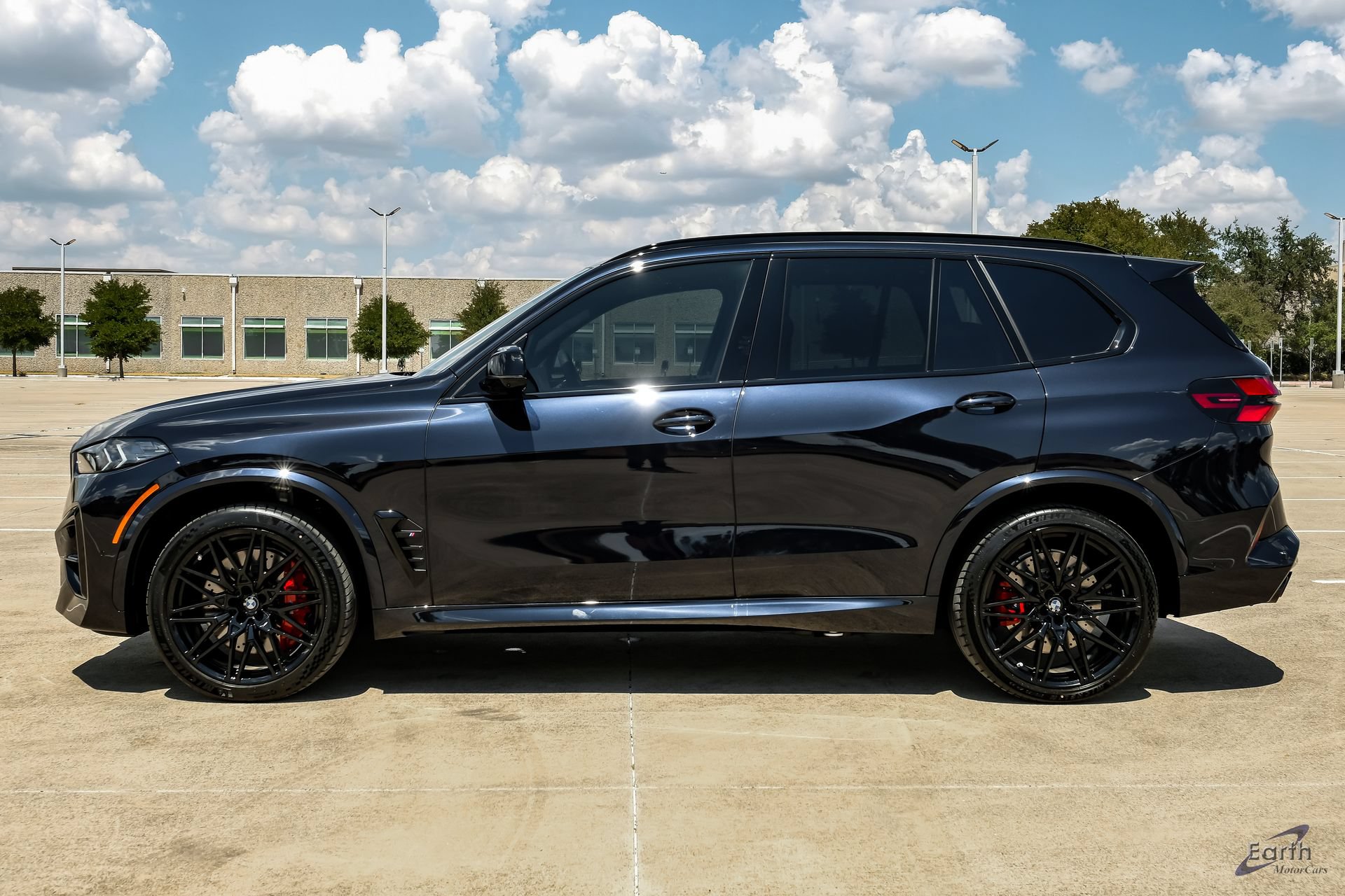 Used 2026 BMW X5 M Competition w/ Executive Package AWD/4WD image 7