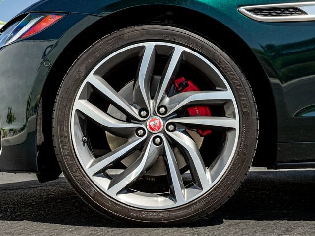 Used 2021 Jaguar XF R-Dynamic SE AWD/4WD image 11