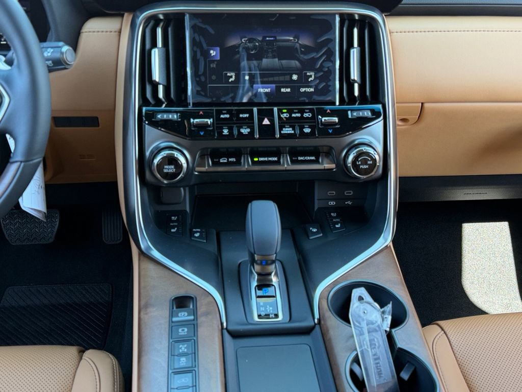 New 2026 Lexus LX 700h Luxury AWD/4WD image 13