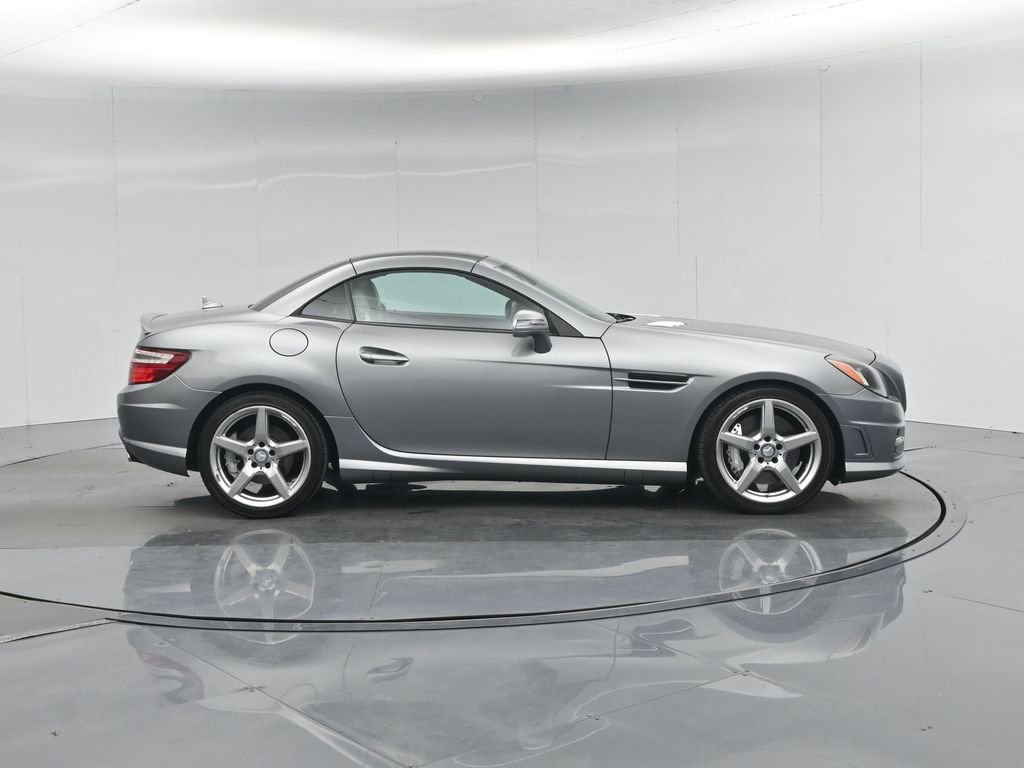 Used 2015 Mercedes-Benz SLK 250 image 21
