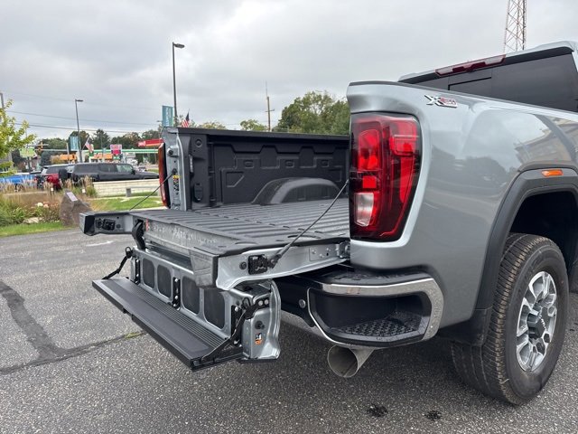 New 2026 GMC Sierra 2500 SLE w/ SLE Value Package; image 6