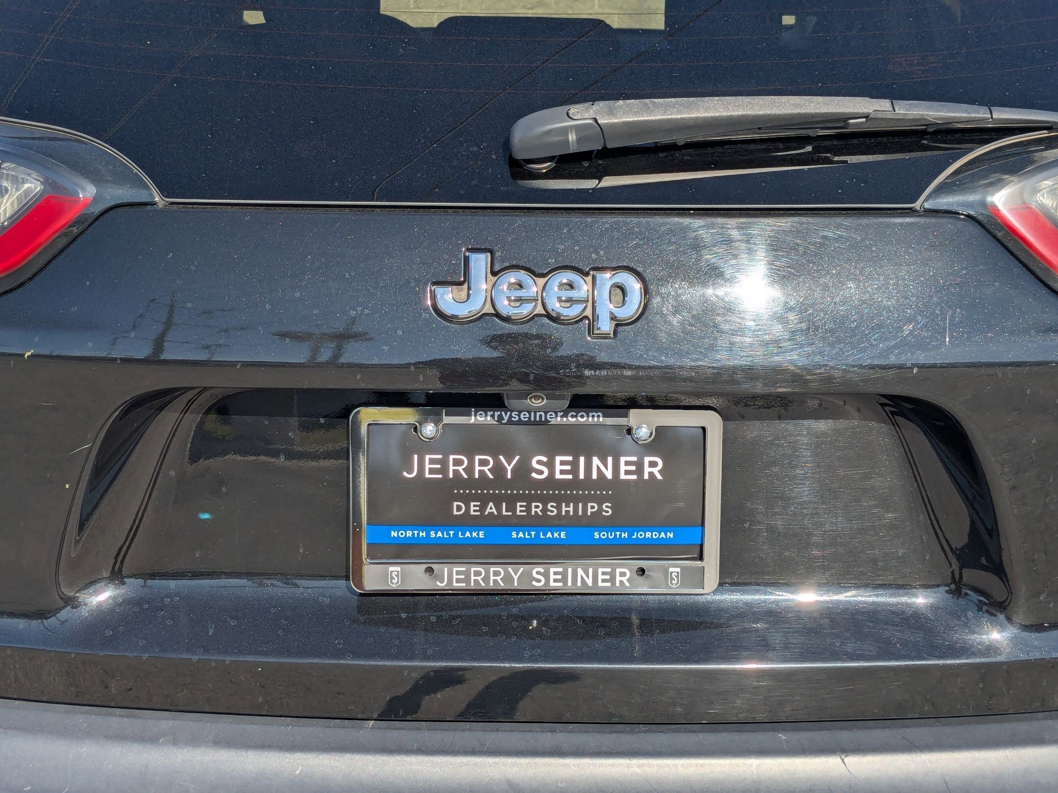 Used 2019 Jeep Cherokee Latitude w/ Popular Appearance Group image 13