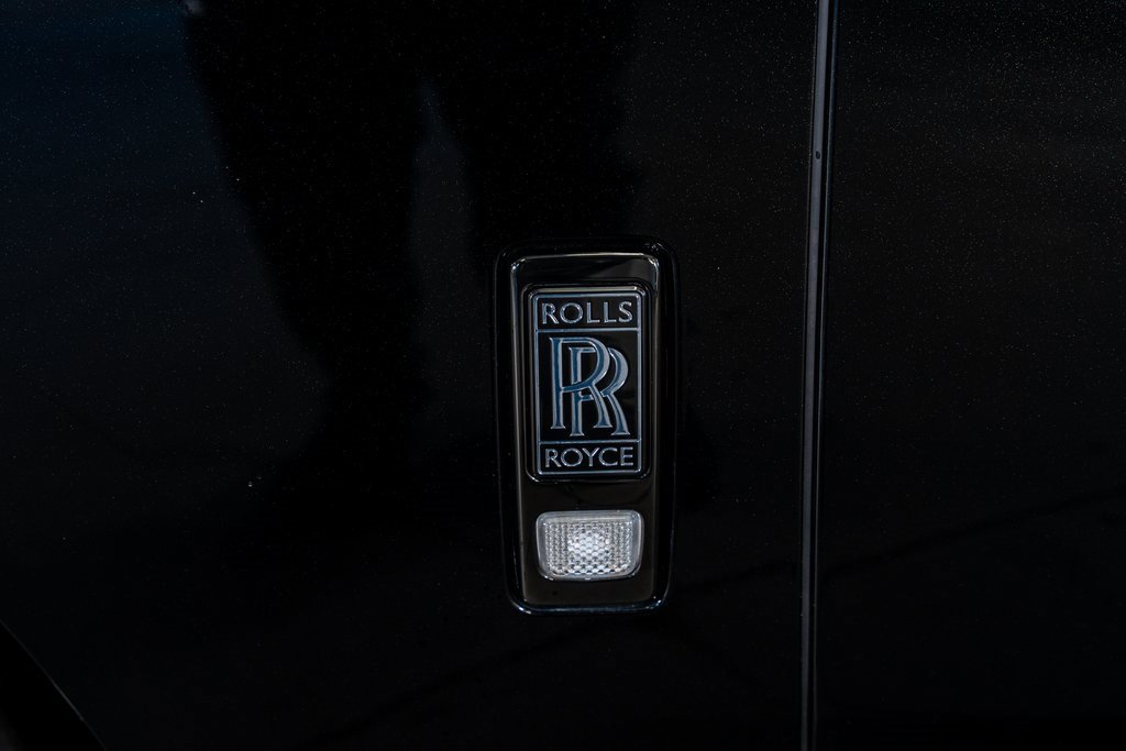 Used 2022 Rolls-Royce Cullinan Black Badge image 33